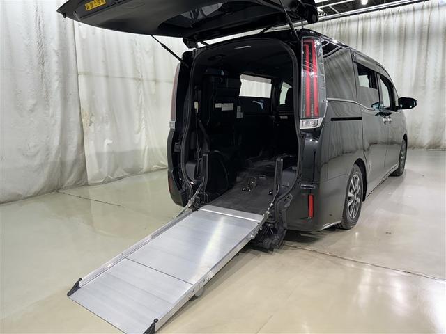 エスクァイア Ｘｉ　クルマイス　タイプ１　衝突被害軽減システム　メモリーナビ　フルセグ　バックカメラ　ＥＴＣ　ドラレコ　ＣＤ　ミュージックプレイヤー接続可　ＤＶＤ再生　後席モニター　オートクルーズコントロール　ＬＥＤヘッドランプ　乗車定員７人（16枚目）