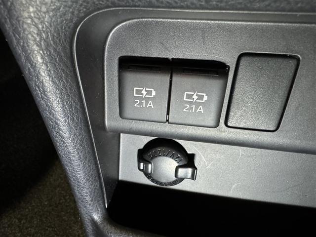 エスクァイア Ｘｉ　クルマイス　タイプ１　衝突被害軽減システム　メモリーナビ　フルセグ　バックカメラ　ＥＴＣ　ドラレコ　ＣＤ　ミュージックプレイヤー接続可　ＤＶＤ再生　後席モニター　オートクルーズコントロール　ＬＥＤヘッドランプ　乗車定員７人（26枚目）