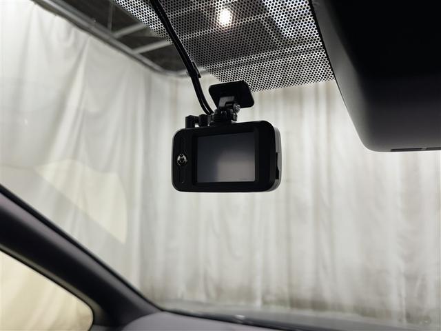 エスクァイア Ｘｉ　クルマイス　タイプ１　衝突被害軽減システム　メモリーナビ　フルセグ　バックカメラ　ＥＴＣ　ドラレコ　ＣＤ　ミュージックプレイヤー接続可　ＤＶＤ再生　後席モニター　オートクルーズコントロール　ＬＥＤヘッドランプ　乗車定員７人（32枚目）