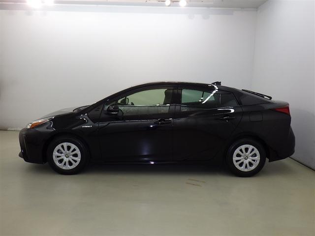 プリウス Ｓ　衝突被害軽減システム　メモリーナビ　フルセグ　バックカメラ　ＥＴＣ　ドラレコ　ＣＤ　ＤＶＤ再生　オートクルーズコントロール　ＬＥＤヘッドランプ　スマートキー　キーレス　ハイブリッド（4枚目）