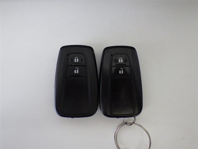 プリウス Ｓ　衝突被害軽減システム　メモリーナビ　フルセグ　バックカメラ　ＥＴＣ　ドラレコ　ＣＤ　ＤＶＤ再生　オートクルーズコントロール　ＬＥＤヘッドランプ　スマートキー　キーレス　ハイブリッド（25枚目）