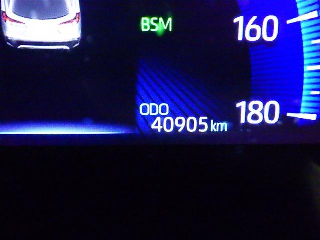 カローラクロス ハイブリッド　Ｚ　衝突被害軽減システム　メモリーナビ　バックカメラ　ＥＴＣ　ドラレコ　ミュージックプレイヤー接続可　電動シート　ハーフレザー　オートクルーズコントロール　ＬＥＤヘッドランプ　スマートキー　キーレス（24枚目）