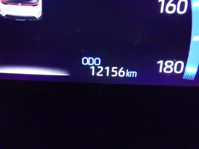 ヤリスクロス ハイブリッドＺ　アドベンチャー　衝突被害軽減システム　メモリーナビ　フルセグ　バックカメラ　ＥＴＣ　ＣＤ　ミュージックプレイヤー接続可　ＤＶＤ再生　電動シート　オートクルーズコントロール　ＬＥＤヘッドランプ　スマートキー　キーレス（24枚目）