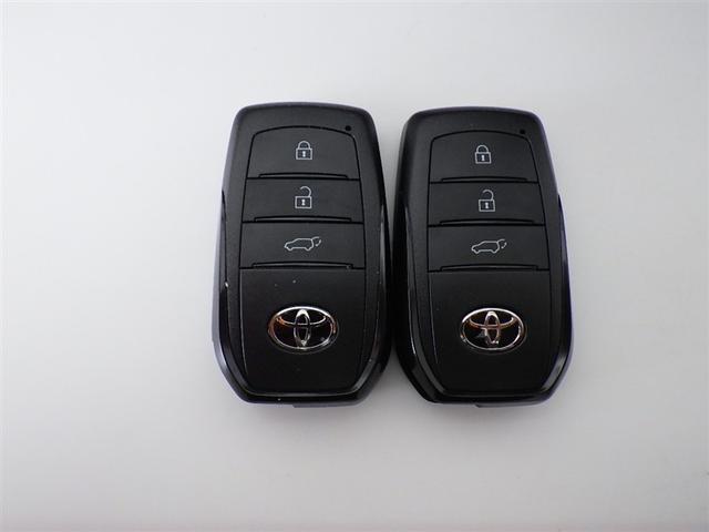 ヤリスクロス ハイブリッドＺ　アドベンチャー　衝突被害軽減システム　メモリーナビ　フルセグ　バックカメラ　ＥＴＣ　ＣＤ　ミュージックプレイヤー接続可　ＤＶＤ再生　電動シート　オートクルーズコントロール　ＬＥＤヘッドランプ　スマートキー　キーレス（25枚目）