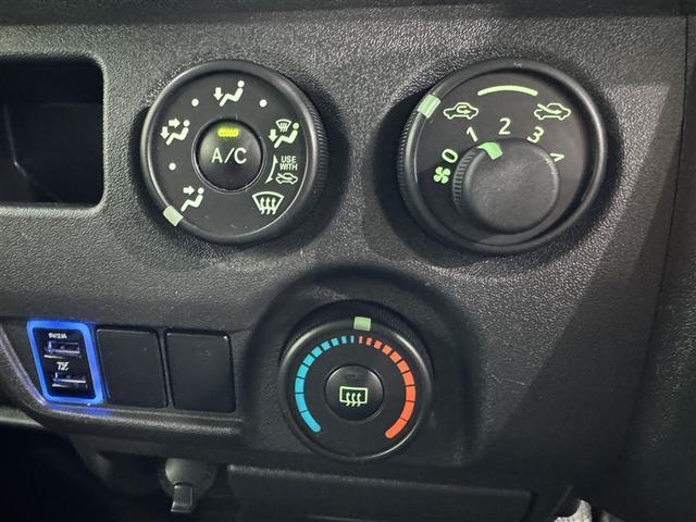 ハイエースバン ロングＤＸ　衝突被害軽減システム　メモリーナビ　フルセグ　ＥＴＣ　ドラレコ　ＣＤ　ミュージックプレイヤー接続可　ＤＶＤ再生　ＬＥＤヘッドランプ　乗車定員６人　キーレス（13枚目）