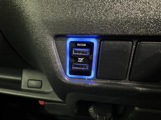 ハイエースバン ロングＤＸ　衝突被害軽減システム　メモリーナビ　フルセグ　ＥＴＣ　ドラレコ　ＣＤ　ミュージックプレイヤー接続可　ＤＶＤ再生　ＬＥＤヘッドランプ　乗車定員６人　キーレス（14枚目）