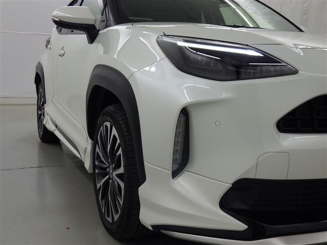 ヤリスクロス ハイブリッドＺ　衝突被害軽減システム　メモリーナビ　バックカメラ　ドラレコ　ミュージックプレイヤー接続可　電動シート　オートクルーズコントロール　ＬＥＤヘッドランプ　スマートキー　キーレス　ハイブリッド（7枚目）