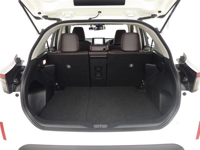 ヤリスクロス ハイブリッドＺ　衝突被害軽減システム　メモリーナビ　バックカメラ　ドラレコ　ミュージックプレイヤー接続可　電動シート　オートクルーズコントロール　ＬＥＤヘッドランプ　スマートキー　キーレス　ハイブリッド（28枚目）