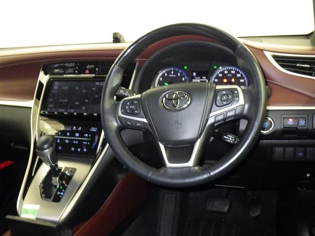 ハリアー プレミアム　メタル　アンド　レザーパッケージ　衝突被害軽減システム　メモリーナビ　フルセグ　バックカメラ　ＥＴＣ　ドラレコ　ＣＤ　ミュージックプレイヤー接続可　革シート　電動シート　オートクルーズコントロール　ＬＥＤヘッドランプ　スマートキー（8枚目）