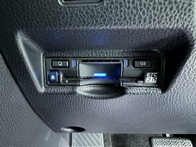 ヴォクシー ハイブリッドＳ－Ｚ　衝突被害軽減システム　フルセグ　バックカメラ　ＥＴＣ　ドラレコ　ＣＤ　ミュージックプレイヤー接続可　ＬＥＤヘッドランプ　両側電動スライド　乗車定員７人　３列シート　スマートキー　キーレス（14枚目）