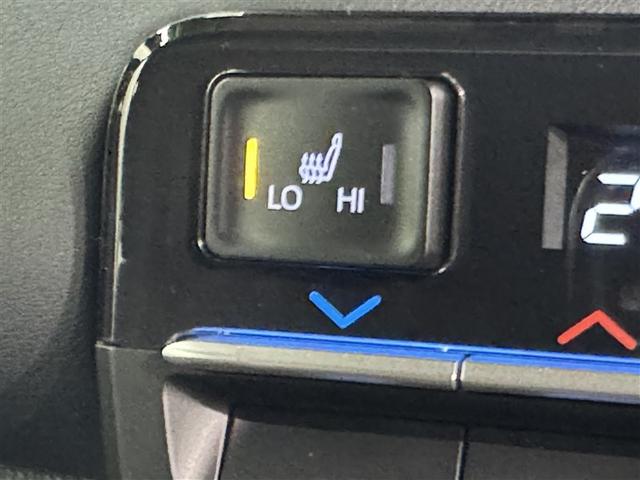 ヴォクシー ハイブリッドＳ－Ｚ　衝突被害軽減システム　フルセグ　バックカメラ　ＥＴＣ　ドラレコ　ＣＤ　ミュージックプレイヤー接続可　ＬＥＤヘッドランプ　両側電動スライド　乗車定員７人　３列シート　スマートキー　キーレス（17枚目）