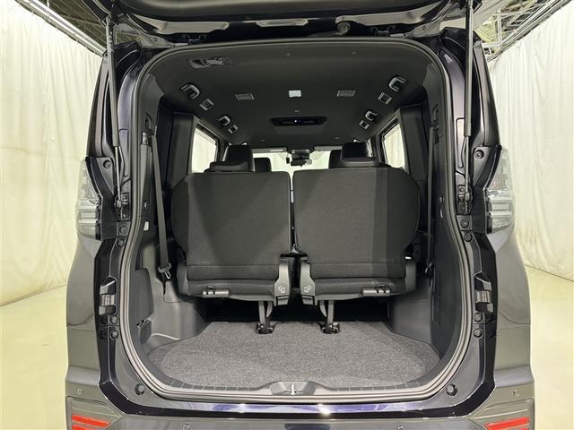 ヴォクシー ハイブリッドＳ－Ｚ　衝突被害軽減システム　フルセグ　バックカメラ　ＥＴＣ　ドラレコ　ＣＤ　ミュージックプレイヤー接続可　ＬＥＤヘッドランプ　両側電動スライド　乗車定員７人　３列シート　スマートキー　キーレス（34枚目）