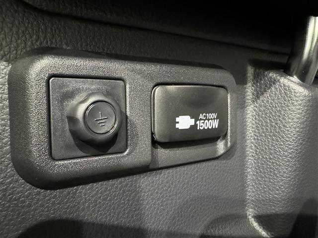 ヴォクシー ハイブリッドＳ－Ｚ　衝突被害軽減システム　フルセグ　バックカメラ　ＥＴＣ　ドラレコ　ＣＤ　ミュージックプレイヤー接続可　ＬＥＤヘッドランプ　両側電動スライド　乗車定員７人　３列シート　スマートキー　キーレス（36枚目）