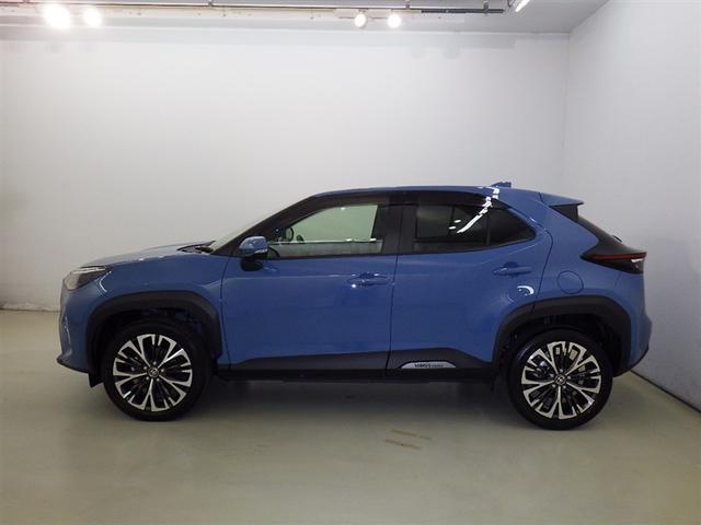 ヤリスクロス Ｚ　衝突被害軽減システム　メモリーナビ　フルセグ　バックカメラ　ＥＴＣ　ドラレコ　ミュージックプレイヤー接続可　電動シート　オートクルーズコントロール　ＬＥＤヘッドランプ　スマートキー　キーレス（4枚目）