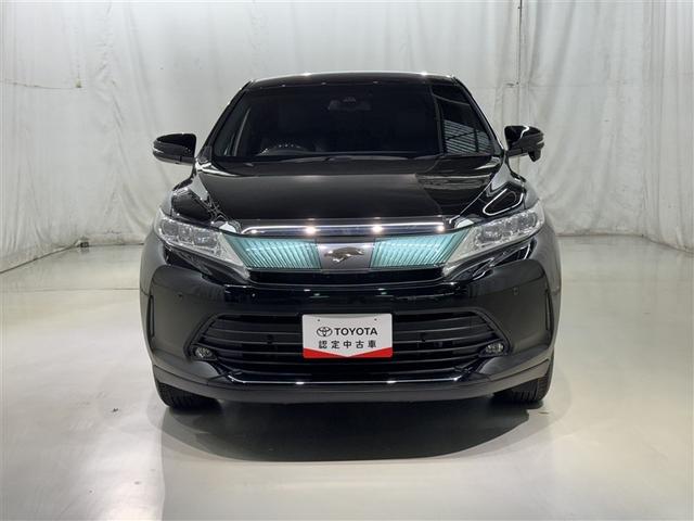 ハリアー プレミアム　メタル　アンド　レザーパッケージ　衝突被害軽減システム　メモリーナビ　フルセグ　バックカメラ　ＥＴＣ　ＣＤ　ミュージックプレイヤー接続可　ＤＶＤ再生　革シート　電動シート　オートクルーズコントロール　ＬＥＤヘッドランプ　スマートキー（3枚目）