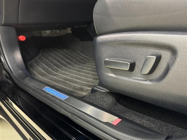 ハリアー プレミアム　メタル　アンド　レザーパッケージ　衝突被害軽減システム　メモリーナビ　フルセグ　バックカメラ　ＥＴＣ　ＣＤ　ミュージックプレイヤー接続可　ＤＶＤ再生　革シート　電動シート　オートクルーズコントロール　ＬＥＤヘッドランプ　スマートキー（30枚目）