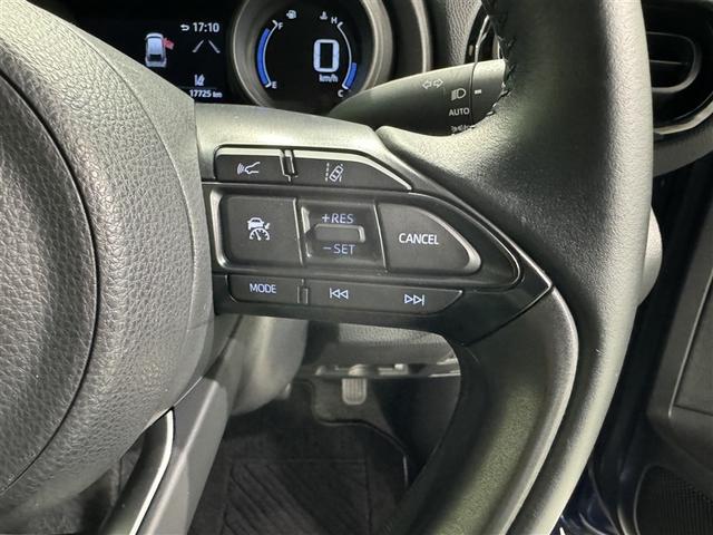 ヤリスクロス ハイブリッドＧ　衝突被害軽減システム　メモリーナビ　バックカメラ　ＥＴＣ　ドラレコ　ミュージックプレイヤー接続可　オートクルーズコントロール　ＬＥＤヘッドランプ　スマートキー　キーレス　ハイブリッド（17枚目）