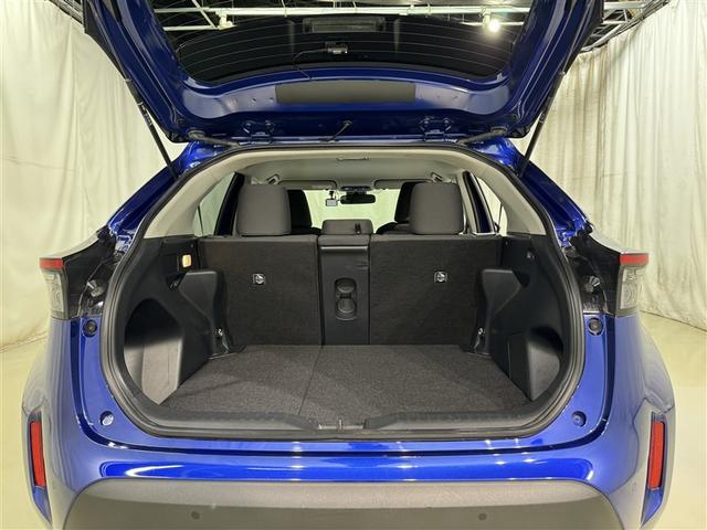 ヤリスクロス ハイブリッドＧ　衝突被害軽減システム　メモリーナビ　バックカメラ　ＥＴＣ　ドラレコ　ミュージックプレイヤー接続可　オートクルーズコントロール　ＬＥＤヘッドランプ　スマートキー　キーレス　ハイブリッド（28枚目）