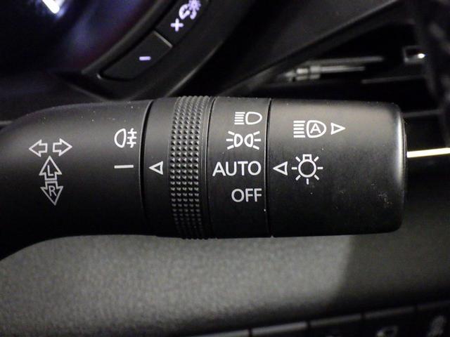 �g���l���ȂǁA���̖͂��邳�̕ω��Ń����v�ނ������I���E�I�t����R�����C�g�ł��i�����Y��h�~�@�\�t�j