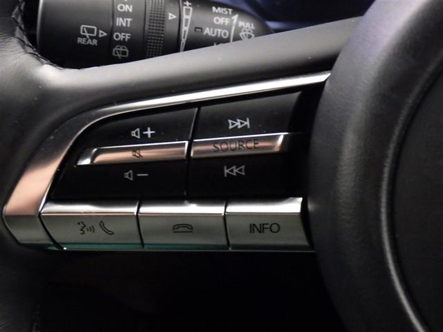 �X�e�A�����O�X�C�b�`�����I�^�]���Ȃ���茳�ŃI�[�f�B�I�̑���Ȃǂ��ł��܂��B