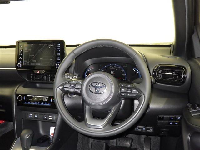 ヤリスクロス Ｚ　衝突被害軽減システム　メモリーナビ　フルセグ　バックカメラ　ＥＴＣ　ドラレコ　ミュージックプレイヤー接続可　電動シート　オートクルーズコントロール　ＬＥＤヘッドランプ　スマートキー　キーレス（9枚目）