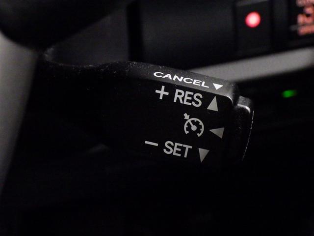 ヴォクシー ＺＳ　煌ＩＩＩ　衝突被害軽減システム　メモリーナビ　フルセグ　バックカメラ　ＥＴＣ　ドラレコ　ＣＤ　ミュージックプレイヤー接続可　ＤＶＤ再生　後席モニター　オートクルーズコントロール　ＬＥＤヘッドランプ　乗車定員７人（24枚目）