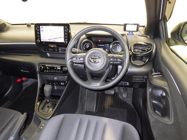 ヤリス Ｇ　衝突被害軽減システム　メモリーナビ　バックカメラ　ＥＴＣ　ドラレコ　ミュージックプレイヤー接続可　オートクルーズコントロール　ＬＥＤヘッドランプ　スマートキー　キーレス（8枚目）