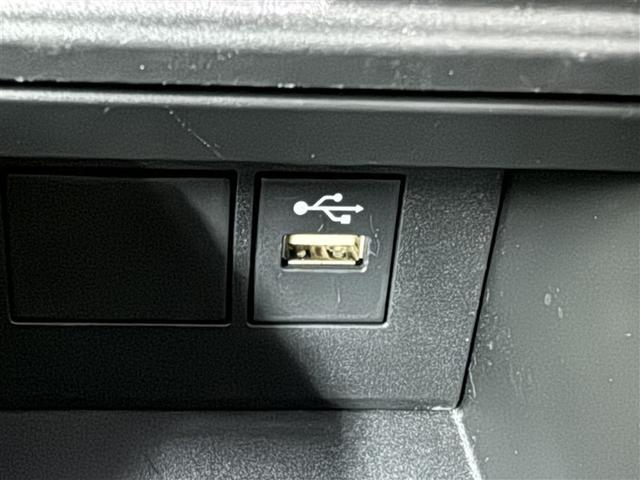 アクア X 衝突被害軽減システム メモリーナビ バックカメラ ETC ドラレコ ミュージックプレイヤー接続可 オートクルーズコントロール LEDヘッドランプ スマートキー キーレス ハイブリッド ワンオーナー(14枚目)