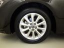 純正アルミホイールが車の雰囲気を引き立てますね！