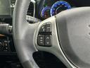 ステアリングスイッチ装備！運転しながら手元でオーディオの操作などができます。