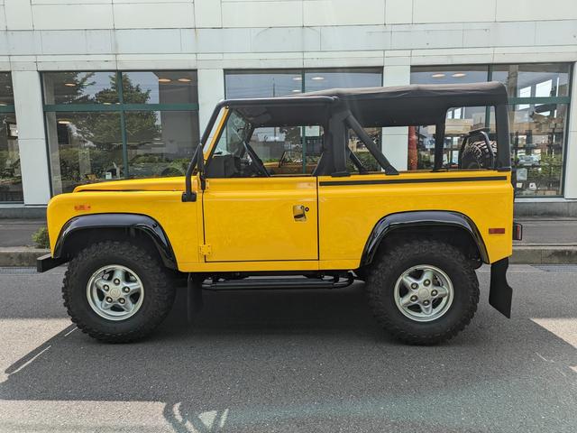 ディフェンダー 　ＤＥＦＥＮＤＥＲ９０　ＮＡＳ　Ｖ８　４．０　限定車　５速マニュアル（7枚目）