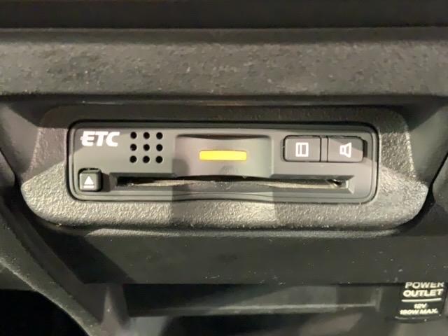 フリードスパイクハイブリッド ジャストセレクション　保証付ナビフルセグＲカメラＤＶＤ　ワンオーナー車　両席エアバック　バックモニタ－　クルーズＣ　記録簿付き　盗難防止　ＤＶＤ再生　エアコン　ＥＴＣ　ナビＴＶ　横滑り防止　パワーウィンドウ　パワステ（11枚目）