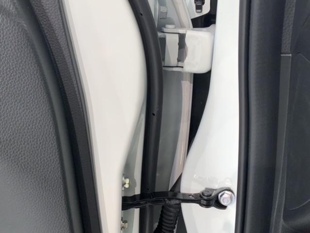 フィット ＲＳ　ＨＳＥＮＳＩＮＧ　新車保証　試乗車　ワンオ－ナ－　ＵＳＢポート　イモビライザー　地デジフルセグ　リアカメラ　ＬＥＤヘッドライト　ＤＶＤ再生　エアコン　ＥＴＣ車載器　キーレス　スマートキー　横滑防止装置（43枚目）