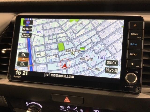 フィット ｅ：ＨＥＶホーム　ＨＳＥＮＳＩＮＧ　新車保証　試乗車　ワンオ－ナ－　前後誤発進抑制機能　助手席エアバッグ　運転席エアバッグ　１オナ　ＬＥＤライト　ＵＳＢ接続　バックカメラ　ＡＢＳ　サイドエアバッグ　フルセグＴＶ　記録簿（6枚目）