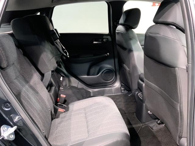 フィット ｅ：ＨＥＶホーム　ＨＳＥＮＳＩＮＧ　新車保証　試乗車　ワンオ－ナ－　前後誤発進抑制機能　助手席エアバッグ　運転席エアバッグ　１オナ　ＬＥＤライト　ＵＳＢ接続　バックカメラ　ＡＢＳ　サイドエアバッグ　フルセグＴＶ　記録簿（35枚目）