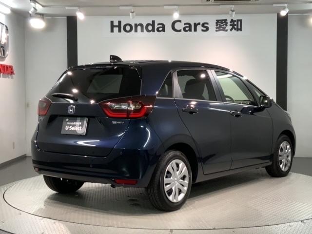 フィット ｅ：ＨＥＶホーム　ＨＳＥＮＳＩＮＧ　新車保証　試乗車　ワンオ－ナ－　前後誤発進抑制機能　助手席エアバッグ　運転席エアバッグ　１オナ　ＬＥＤライト　ＵＳＢ接続　バックカメラ　ＡＢＳ　サイドエアバッグ　フルセグＴＶ　記録簿（50枚目）