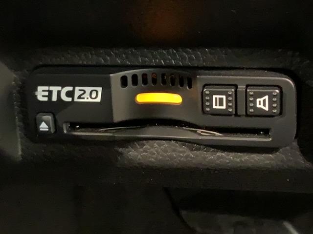ヴェゼル ｅ：ＨＥＶＺ　ＨＳＥＮＳＩＮＧ最長５年保証ワンオ－ナ－ＴＶ　衝突回避支援ブレーキ機能　パノラミックビューモニター　１オナ　スマキ　Ｐトランク　フルオートエアコン　Ｄレコ　エアバッグ　両席エアバック　Ｒカメ　記録簿付（13枚目）