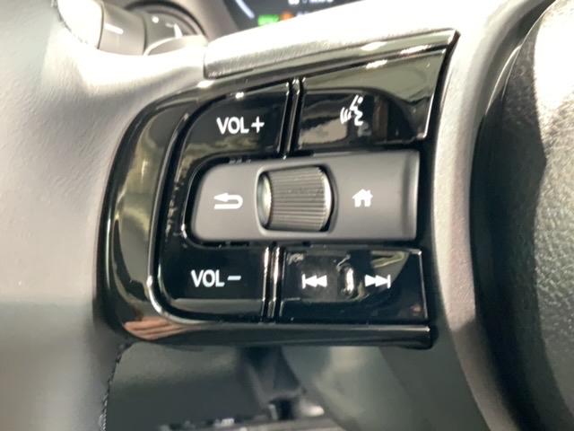 ヴェゼル ｅ：ＨＥＶＸ　ＨＳＥＮＳＩＮＧ新車保証試乗車ワンオ－ナ－　Ｒカメラ　クルコン　エアコン　シ－トヒ－タ－　スマキー　ＶＳＡ　ＬＥＤライト　ＥＴＣ車載器　エアバッグ　ＡＢＳ　４ＷＤ車　地デジＴＶ　キーレスエントリー（10枚目）