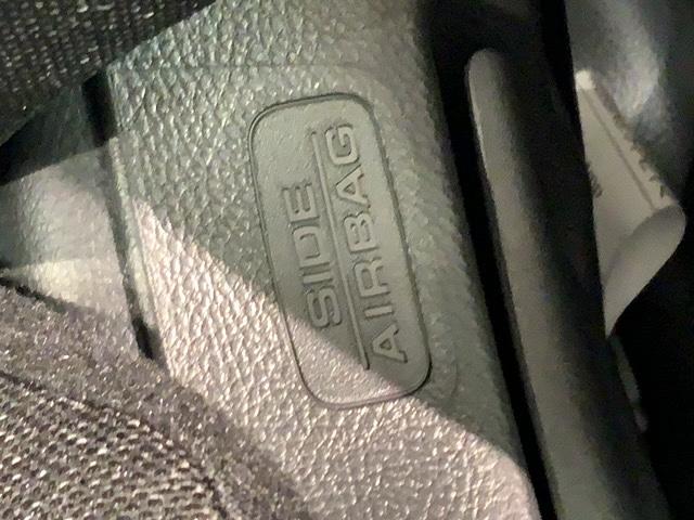 ヴェゼル ｅ：ＨＥＶＸ　ＨＳＥＮＳＩＮＧ新車保証試乗車ワンオ－ナ－　Ｒカメラ　クルコン　エアコン　シ－トヒ－タ－　スマキー　ＶＳＡ　ＬＥＤライト　ＥＴＣ車載器　エアバッグ　ＡＢＳ　４ＷＤ車　地デジＴＶ　キーレスエントリー（24枚目）