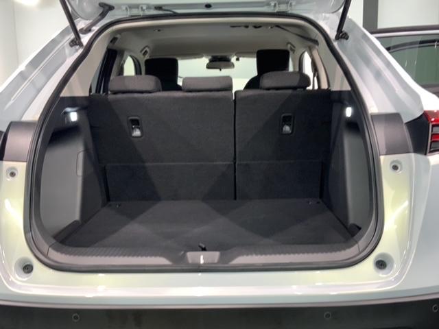 ヴェゼル ｅ：ＨＥＶＸ　ＨＳＥＮＳＩＮＧ新車保証試乗車ワンオ－ナ－　Ｒカメラ　クルコン　エアコン　シ－トヒ－タ－　スマキー　ＶＳＡ　ＬＥＤライト　ＥＴＣ車載器　エアバッグ　ＡＢＳ　４ＷＤ車　地デジＴＶ　キーレスエントリー（36枚目）