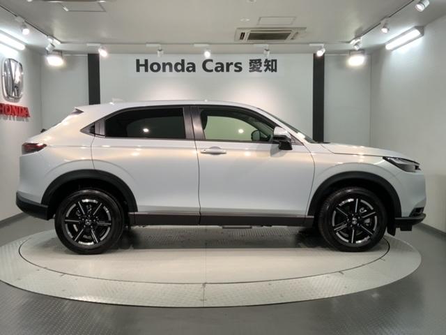 ヴェゼル ｅ：ＨＥＶＸ　ＨＳＥＮＳＩＮＧ新車保証試乗車ワンオ－ナ－　Ｒカメラ　クルコン　エアコン　シ－トヒ－タ－　スマキー　ＶＳＡ　ＬＥＤライト　ＥＴＣ車載器　エアバッグ　ＡＢＳ　４ＷＤ車　地デジＴＶ　キーレスエントリー（51枚目）