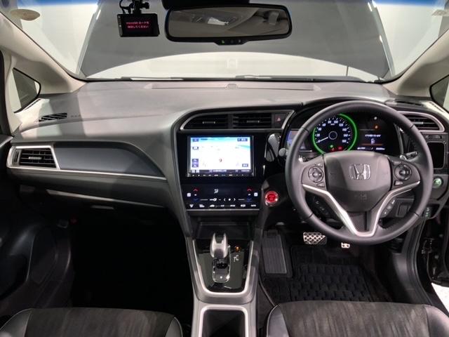 シャトル ハイブリッドＸホンダセンシング　最長５年保証　ワンオーナー　ナビＶＸＭ－２１５ＶＦＥｉ　ＴＶ　Ｒカメラ　ＢＴオ－ディオ　ＤＶＤ　ドラレコ　ＥＴＣ　ＬＥＤライト　ＶＳＡ　シートヒーター　クルコン　アルミ　フォグ　スマートキー　ＡＡＣ（9枚目）