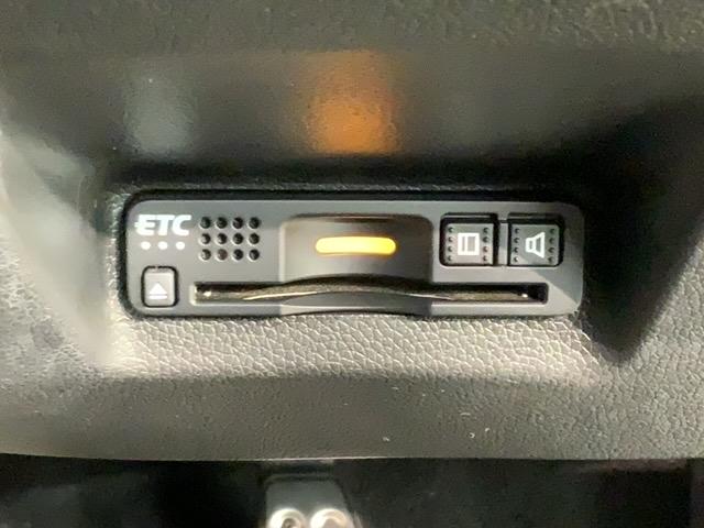 シャトル ハイブリッドＸホンダセンシング　最長５年保証　ワンオーナー　ナビＶＸＭ－２１５ＶＦＥｉ　ＴＶ　Ｒカメラ　ＢＴオ－ディオ　ＤＶＤ　ドラレコ　ＥＴＣ　ＬＥＤライト　ＶＳＡ　シートヒーター　クルコン　アルミ　フォグ　スマートキー　ＡＡＣ（13枚目）
