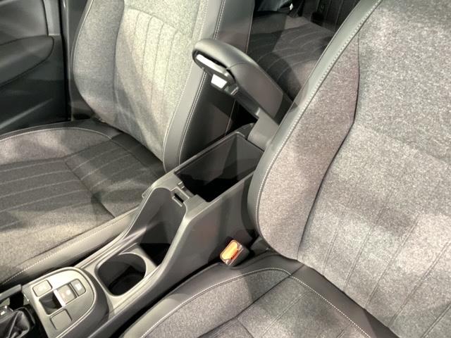フィット e:HEVホームブラックスタイル H SENSING 新車保証 試乗車 ワンオーナー 純正ナビ TV Rカメラ マルチビュー BTオ-ディオ ETC LEDライト VSA クルコン アルミ スマートキー 盗難防止装置 整備記録簿(29枚目)