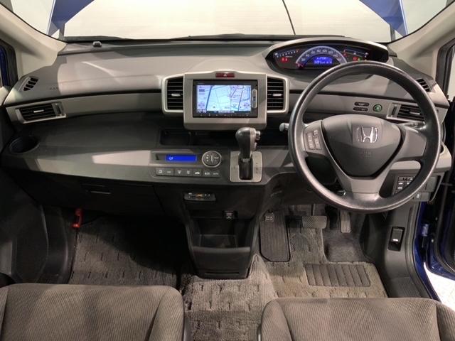 フリード Gジャストセレクション 1年保証 ワンオ-ナ- ナビVXM-145VSi TV Rカメラ BTオ-ディオ DVD ドラレコ ETC HID 両側電動ドア VSA スマ-トキ- 盗難防止装置 整備記録簿 AAC スペアキ-(7枚目)