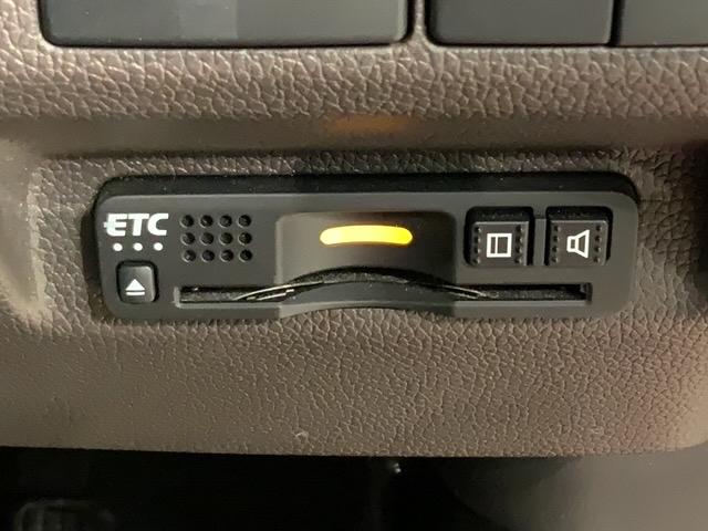 フリード Ｇ・ホンダセンシング　最長５年保証　ワンオ－ナ－　ナビＶＸＭ－２１４ＶＦｉ　ＴＶ　Ｒカメラ　ＣＤ録音　ＢＴオ－ディオ　ＤＶＤ　ＥＴＣ　両側電動ドア　ＶＳＡ　スマ－トキ－　スペアキー　盗難防止装置　整備記録簿　ドアバイザ－（12枚目）