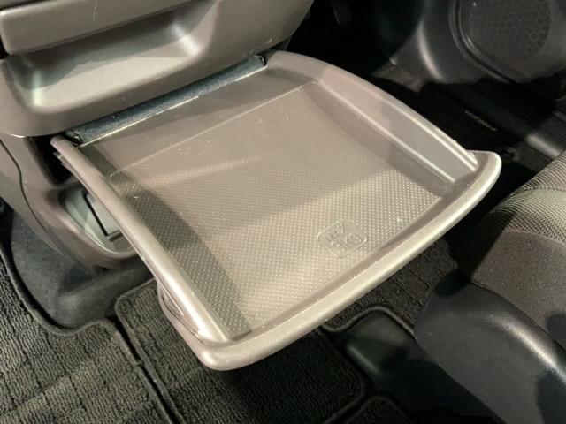 フリード Ｇ・ホンダセンシング　最長５年保証　ワンオ－ナ－　ナビＶＸＭ－２１４ＶＦｉ　ＴＶ　Ｒカメラ　ＣＤ録音　ＢＴオ－ディオ　ＤＶＤ　ＥＴＣ　両側電動ドア　ＶＳＡ　スマ－トキ－　スペアキー　盗難防止装置　整備記録簿　ドアバイザ－（26枚目）