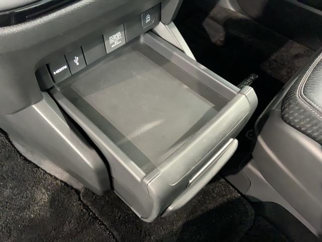 オデッセイ アブソルート・ＥＸ　Ｈ　ＳＥＮＳＩＮＧ　最長５年保証　ワンオ－ナ－　ナビＶＸＵ－２１７ＤＹｉ　ＴＶ　Ｒカメラ　マルチビュ－　ＣＤ録音　ＢＴオ－ディオ　ＤＶＤ　ドラレコ　Ｒモニタ－　ＥＴＣ　ＬＥＤライト　両側電動ドア　禁煙（29枚目）