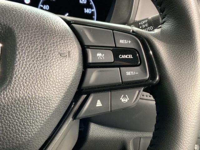 ＷＲ－Ｖ Ｚ＋ブラックスタイル　ＨｏｎｄａＳＥＮＳＩＮＧ　新車保証　試乗車　ワンオーナー　ナビＬＸＭ－２４５ＺＦＥｉ　ＴＶ　Ｒカメラ　ＢＴオ－ディオ　ＥＴＣ　ＬＥＤライト　ＶＳＡ　クルコン　アルミ　フォグ　スマートキー　盗難防止装置（11枚目）
