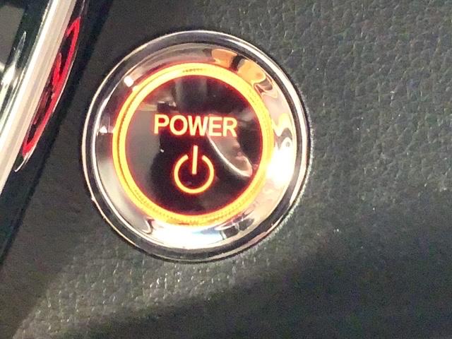 ワンプッシュでエンジンのスタート、ストップが出来て便利です。